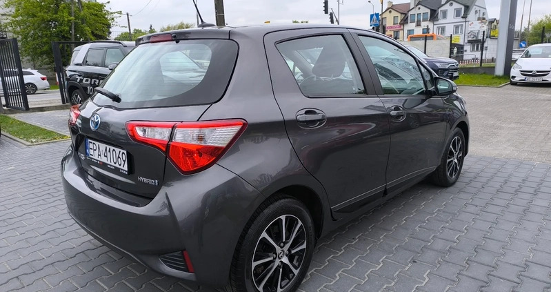 Toyota Yaris cena 61900 przebieg: 68000, rok produkcji 2018 z Gołańcz małe 277